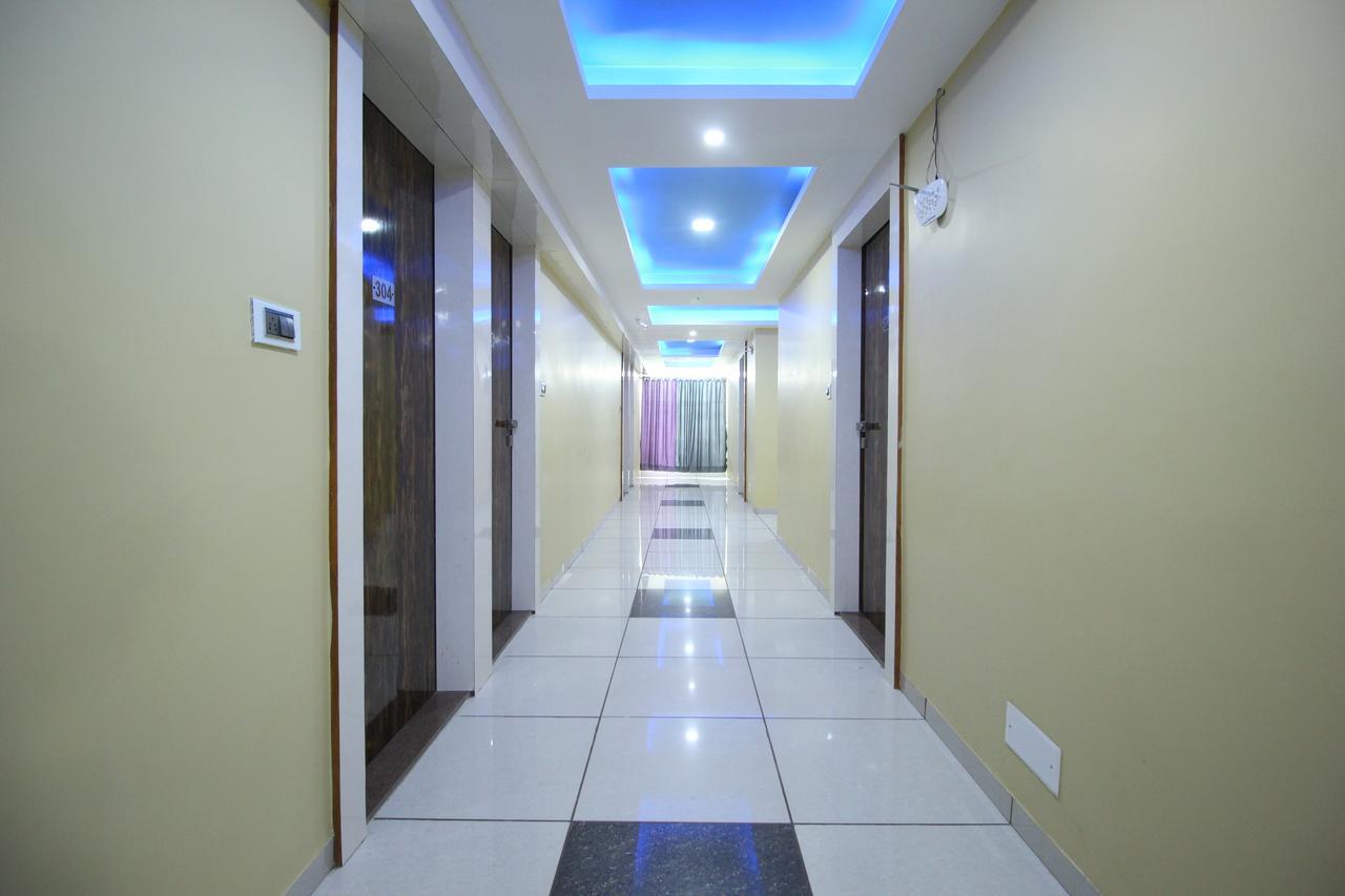Hotel Hillton Гандинагар Экстерьер фото
