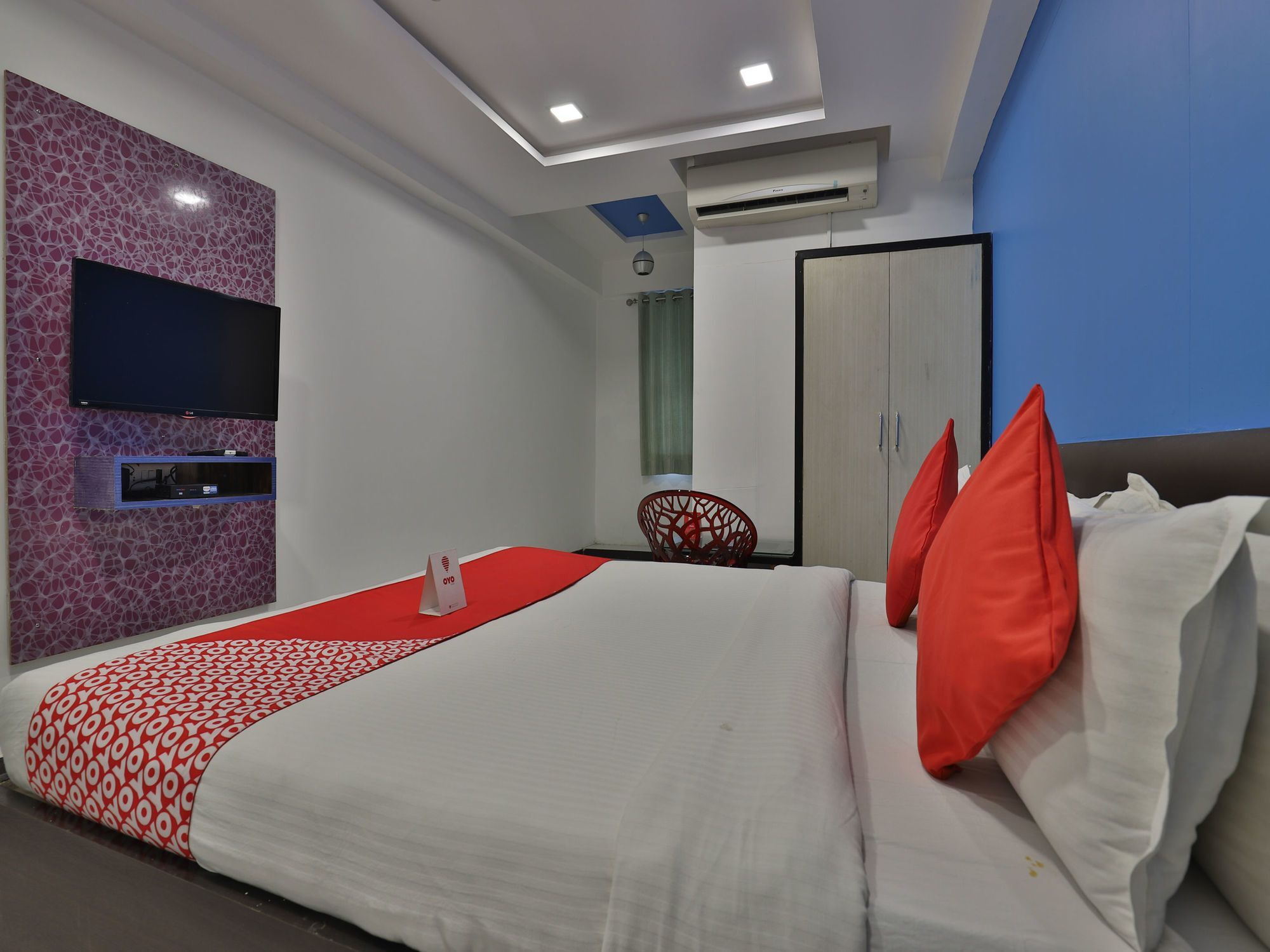Hotel Hillton Гандинагар Экстерьер фото